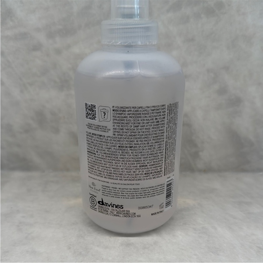 Davines VOLU hair mist 8.45 fl oz - Picture 2 of 2